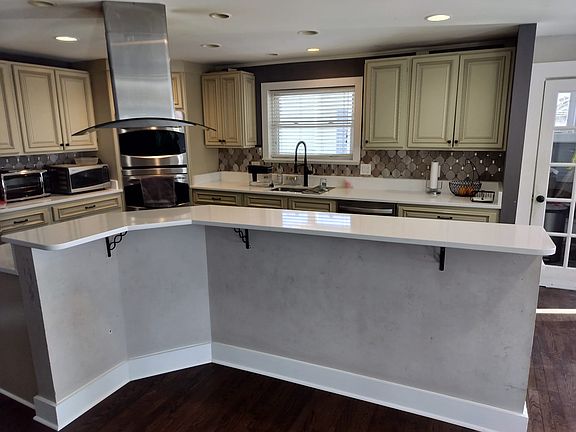 2nd image of 6536 Redgate Cir