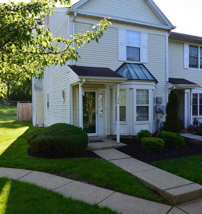 1st image of 170 Leedom Way #21