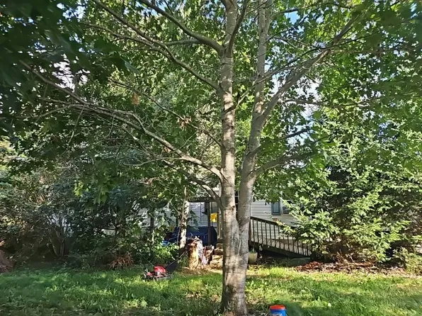 40 Spratt Rd, Carmel, ME 04419