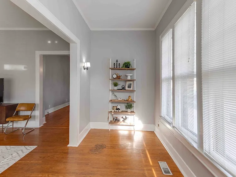 822 SE Riverside Dr #822 — Photo 6