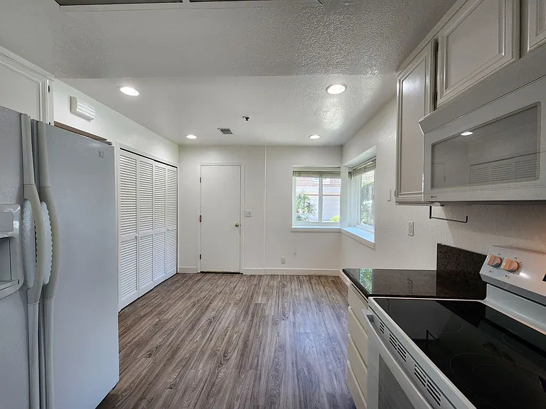 1465 Kentfield Ave — Photo 32