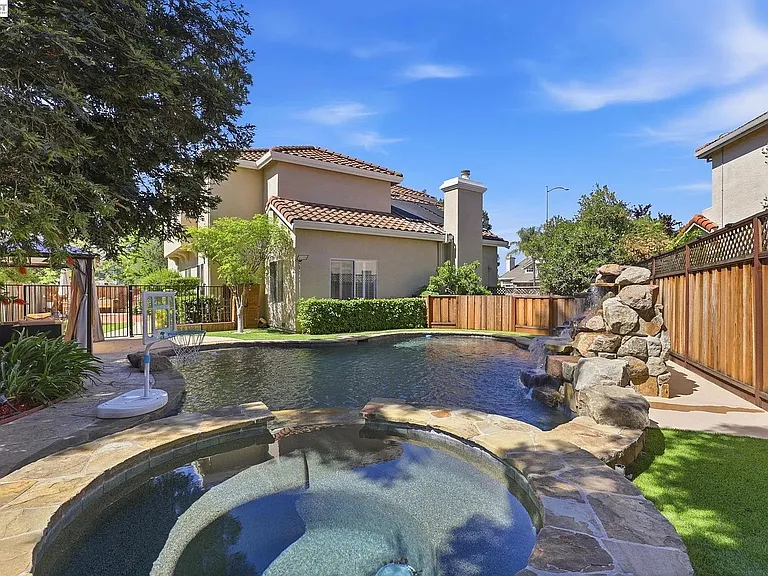 780 Avante Pl — Photo 48