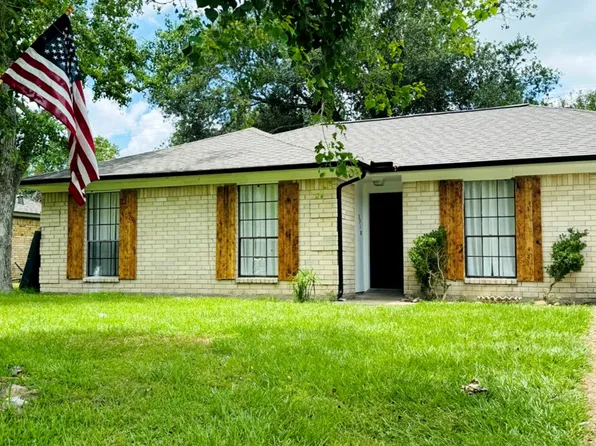 3318 Schroeder Ave, Needville, TX 77461