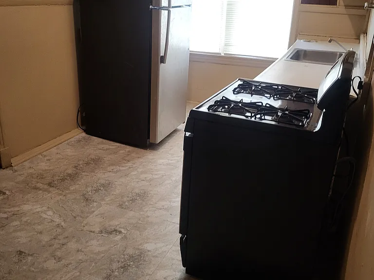 5465 Ashland Ave #2 — Photo 3