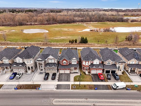 2nd image of 725 Audley Rd S