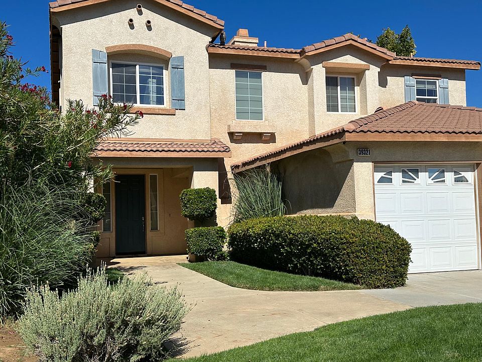 1st image of 39321 Chantilly Ln