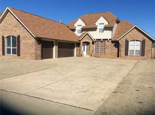 1613 Churchill Rd, Yukon, OK 73099
