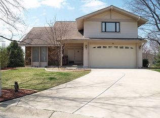 61 Harbor Bend Ct, Lake Saint Louis, MO 63367