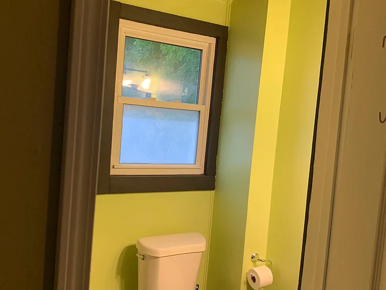 713 Sumner St — Photo 9