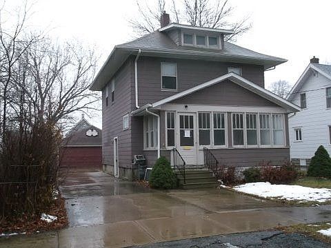 2nd image of 1007 1st Ave NW