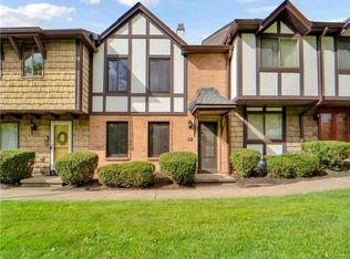53 New Wickham Dr, Penfield, NY 14526