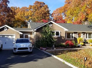 28 Van Orden Ave, Suffern, NY 10901