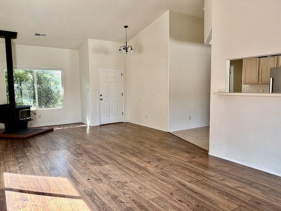 4th image of 6900 Rancho Vista Pl NE