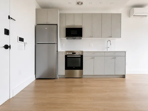 1244 New York Avenue image 1 of 14