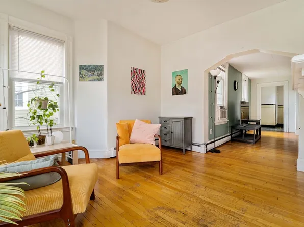 295 Beacon St, Somerville, MA 02143