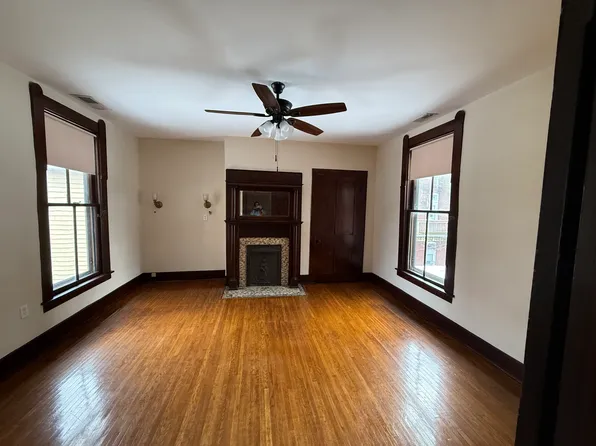 513 SE 2nd St APT D, Evansville, IN 47713