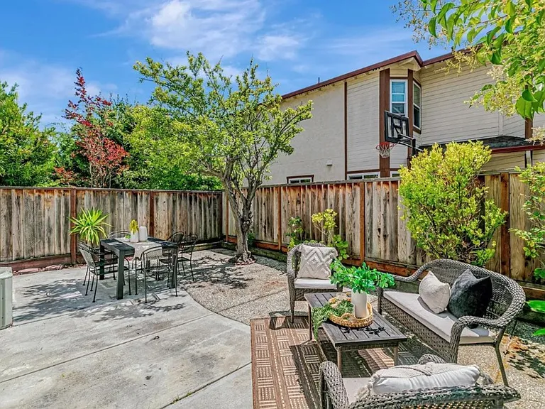 4772 Mendocino Ter — Photo 21