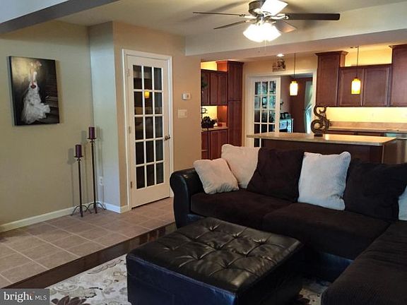 2nd image of 1319 Bennett Pl