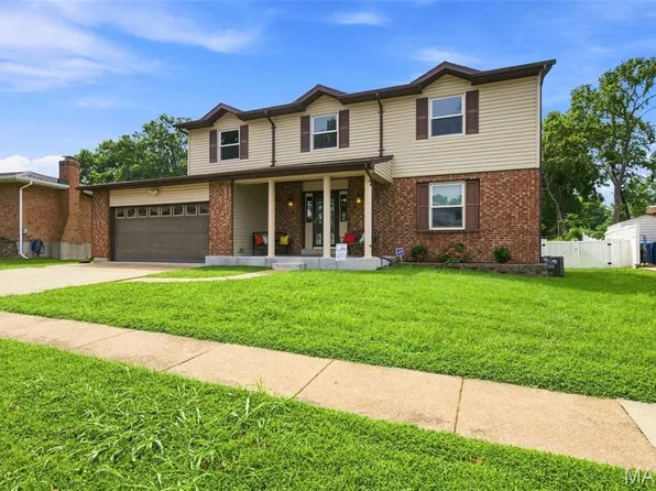 738 Peal Dr, Saint Louis, MO 63125