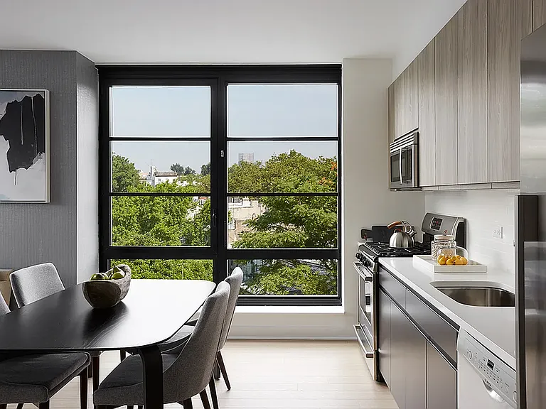 365 Bond St #B807 — Photo 4