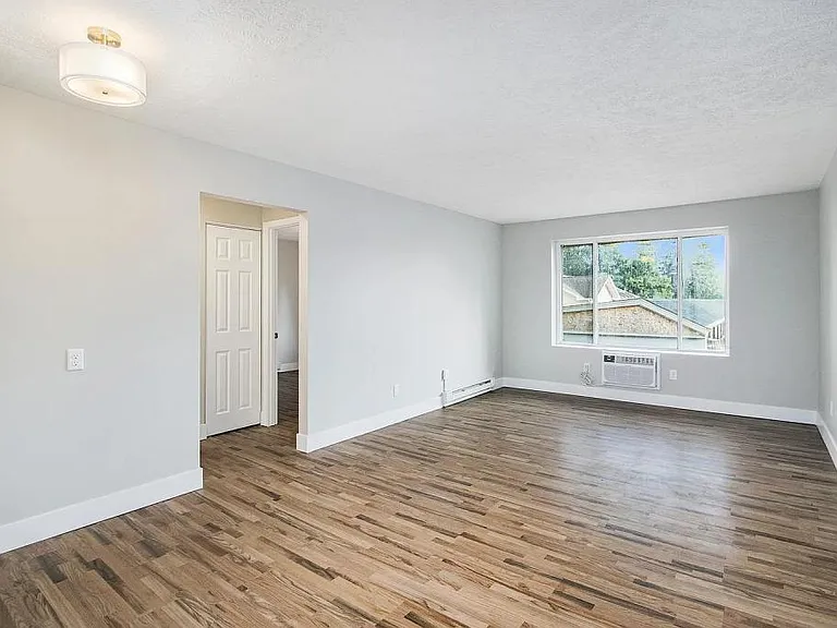 2416 Texel Dr N #3 — Photo 9