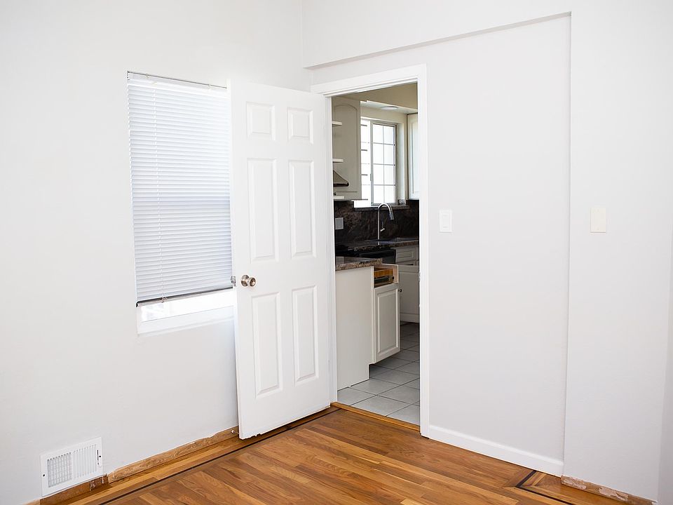 1st image of 421 21st Ave #421