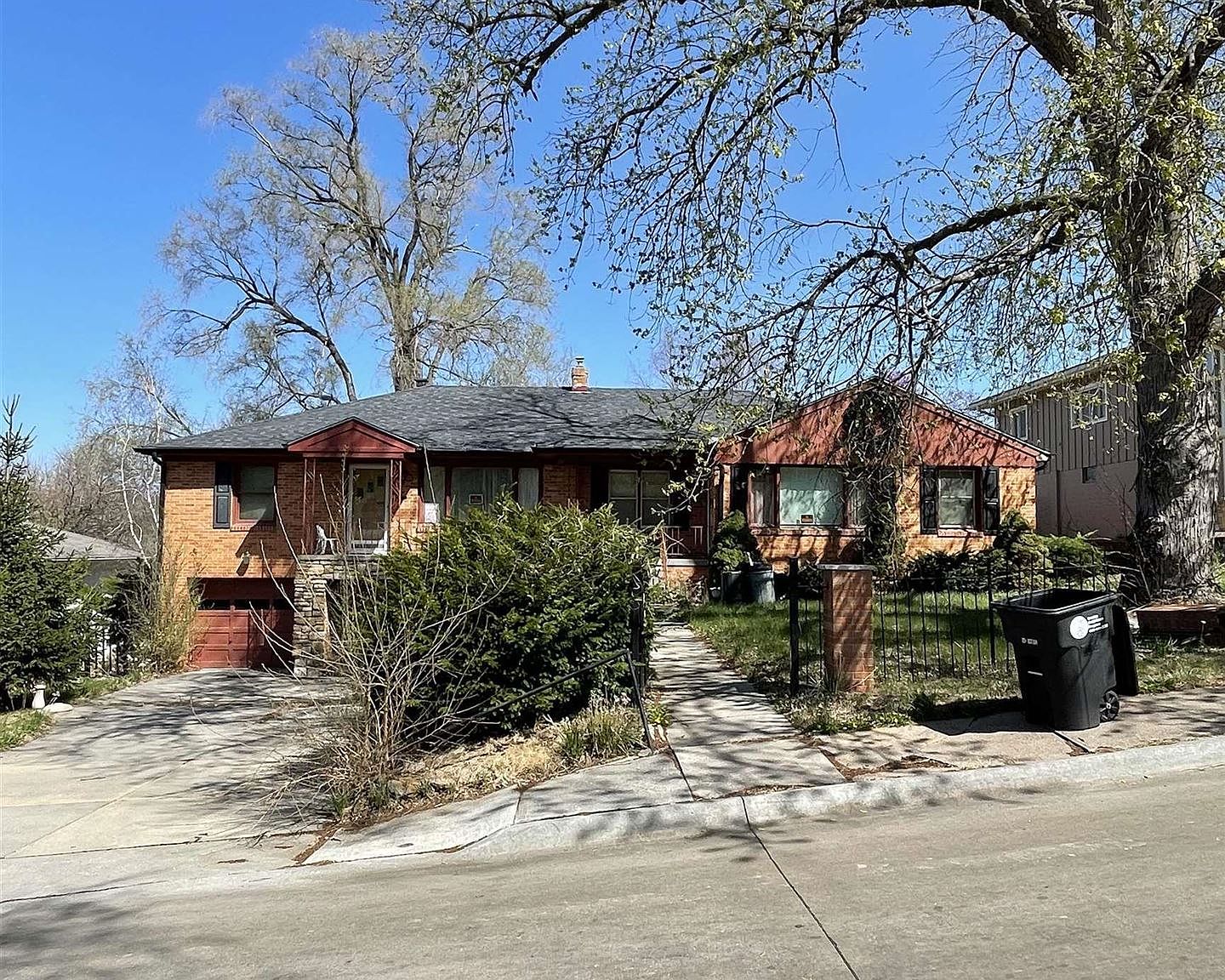 4926 Manderson St, Omaha, NE 68104 Zillow