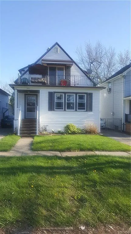 145 Davidson Ave photo 1