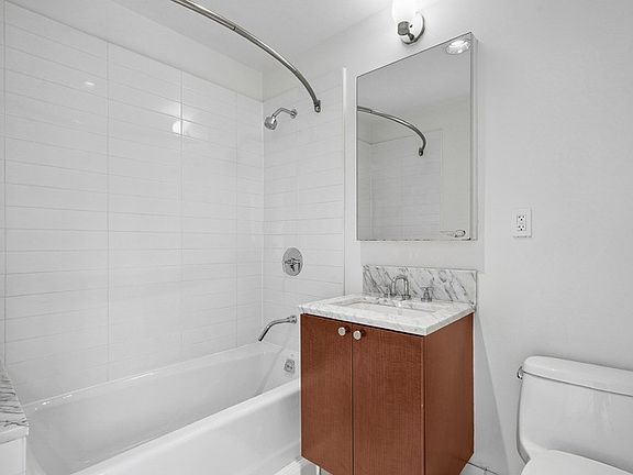 4th image of 3260 Henry Hudson Pkwy E #3M