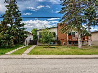 5233 NE 17th Ave NW, Calgary, AB T3B 4N6