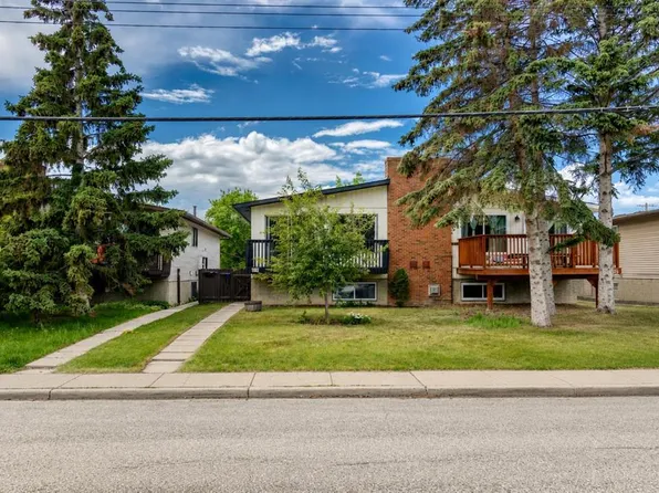 5233 NE 17th Ave NW, Calgary, AB T3B 4N6