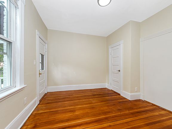 5th image of 46 Brackett St #2
