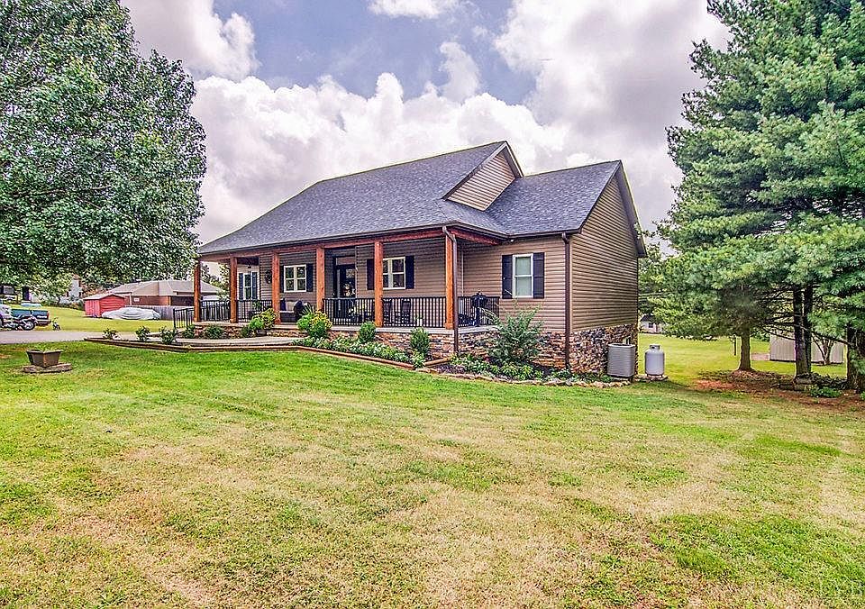 1st image of 66 Ivy Knoll Dr