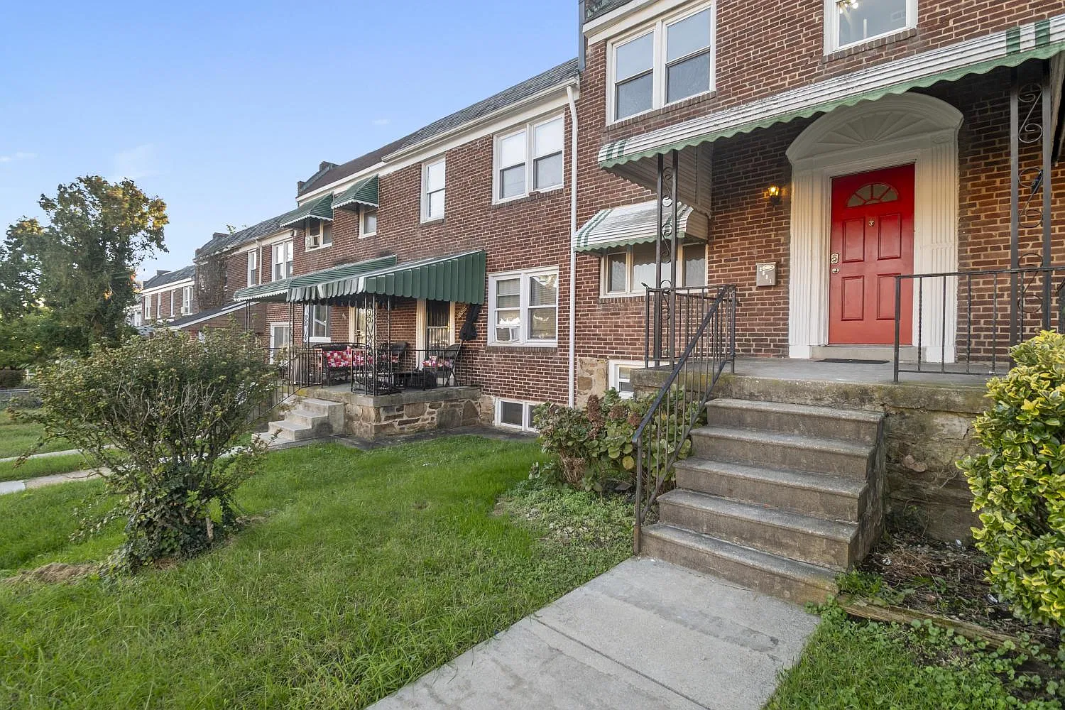 4 bed, $2,095 — Photo 2