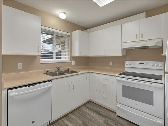 5th image of 772 Robron Rd #1