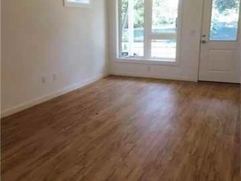 1105 Porter St — Photo 12
