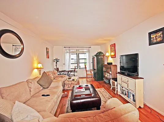 Rented by Real Direct | media 26