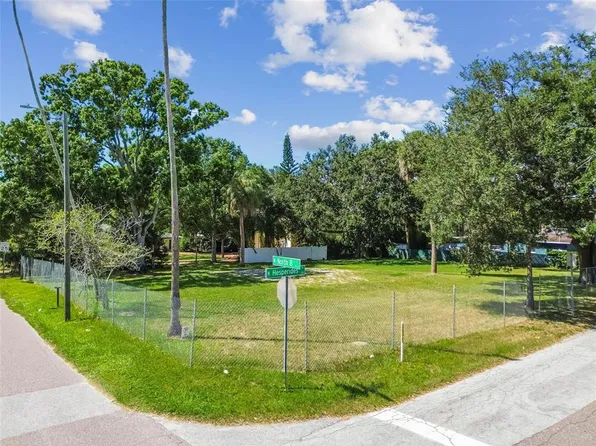 4501 W North B St #1, Tampa, FL 33609