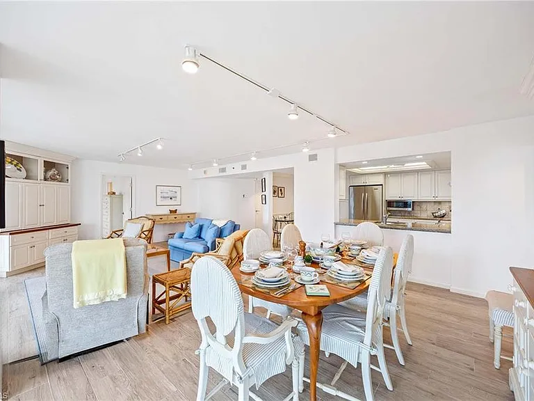 4651 Gulf Shore Blvd N #1106 — Photo 30