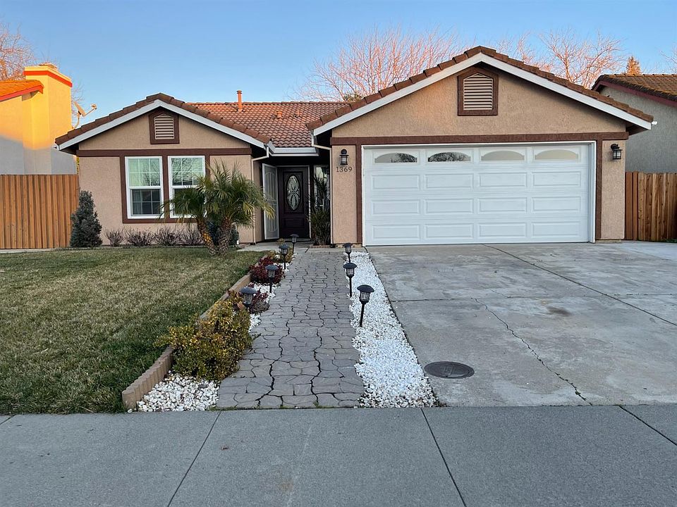 1st image of 1369 Somerset Dr