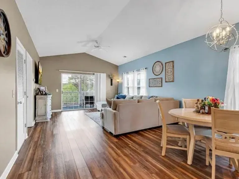 2030 Cross Gate Blvd #301 — Photo 22