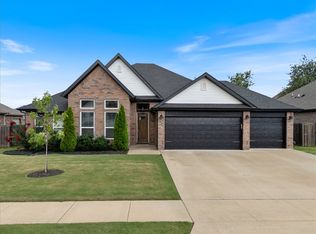 1411 Westridge Ln, Centerton, AR 72719