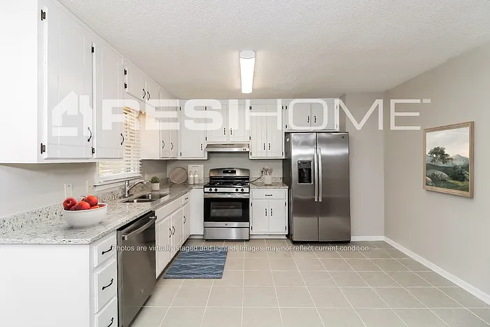3 bed, 2.0 bath, 1914 sqft, $2,095 — Photo 2