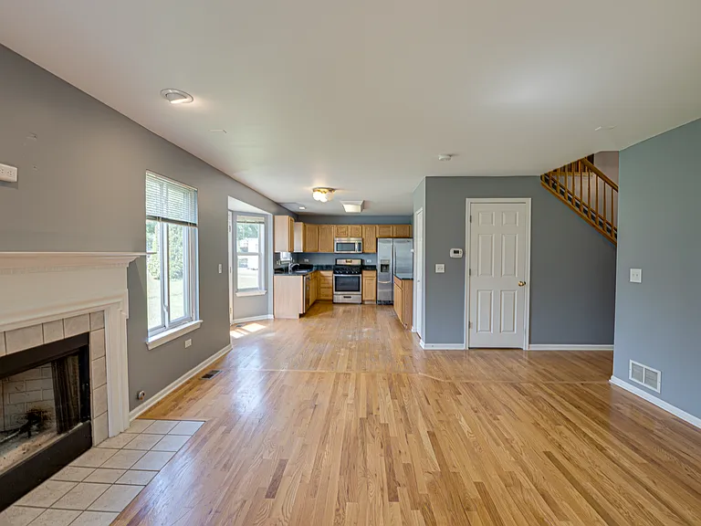 2464 Blue Spruce Ln — Photo 10