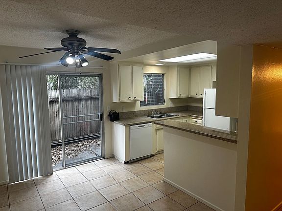 3rd image of 1940 S Broadway S #3