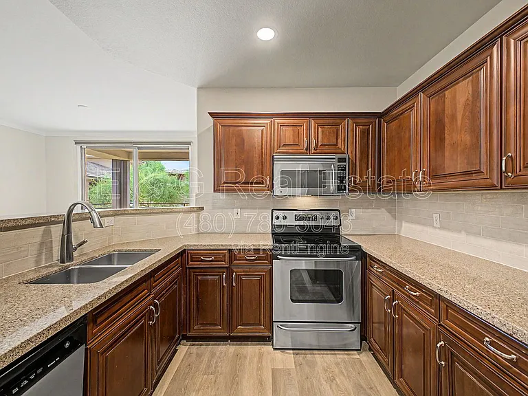 20100 N 78th Pl #2210 — Photo 17