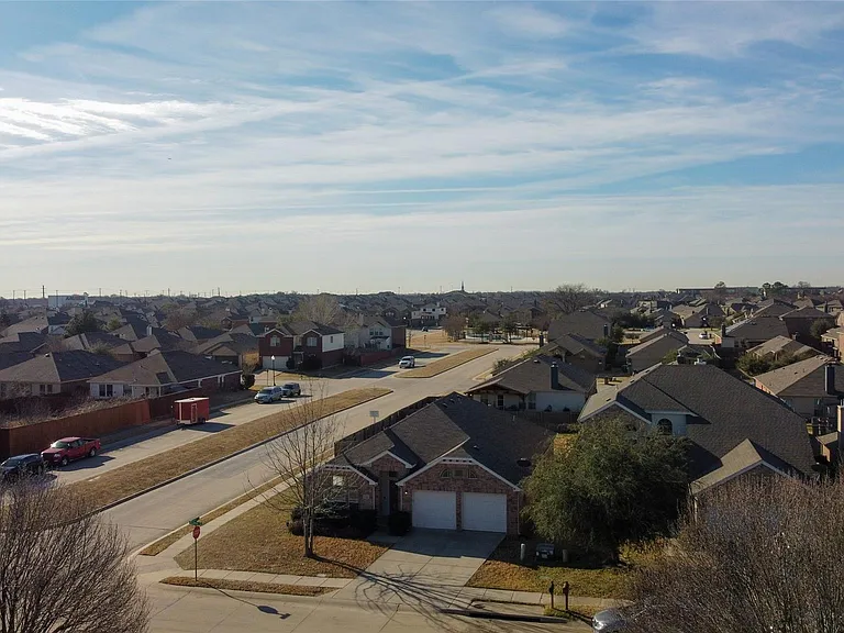 8748 Sagebrush Trl — Photo 32