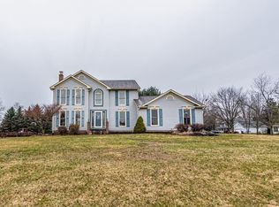 2166 Martin Crest Dr, Akron, OH 44312