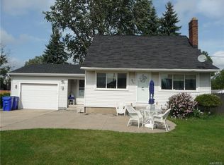 664 Potters Rd, Buffalo, NY 14224