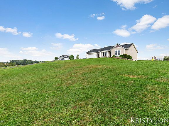 3rd image of 3459 Lone Oak Ln